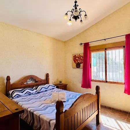 Alicia Villa Torrox